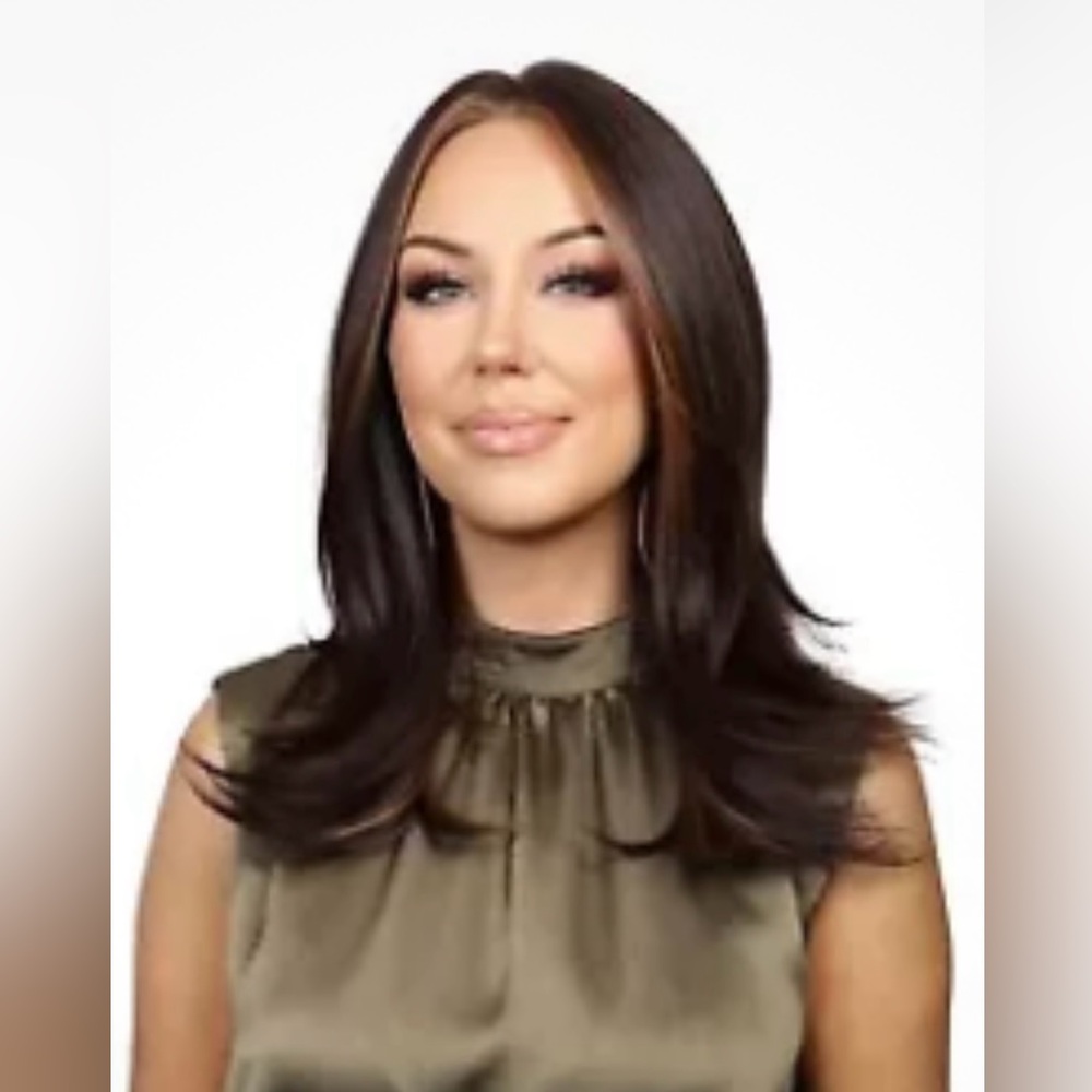 New Chelsey Smith Cosmetics Wig Lace Front Amy Luxe Carmel
Chocolate